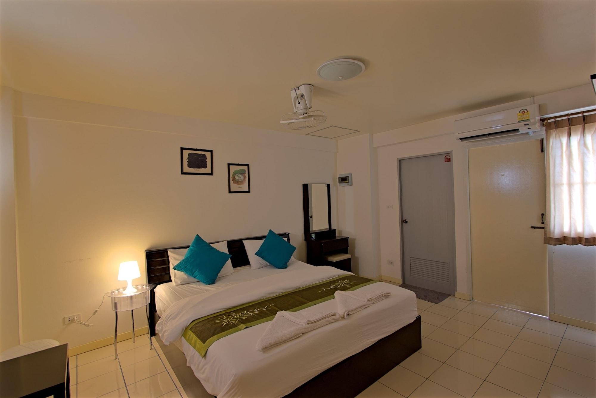 Charn Residence Bang Saen Exterior photo