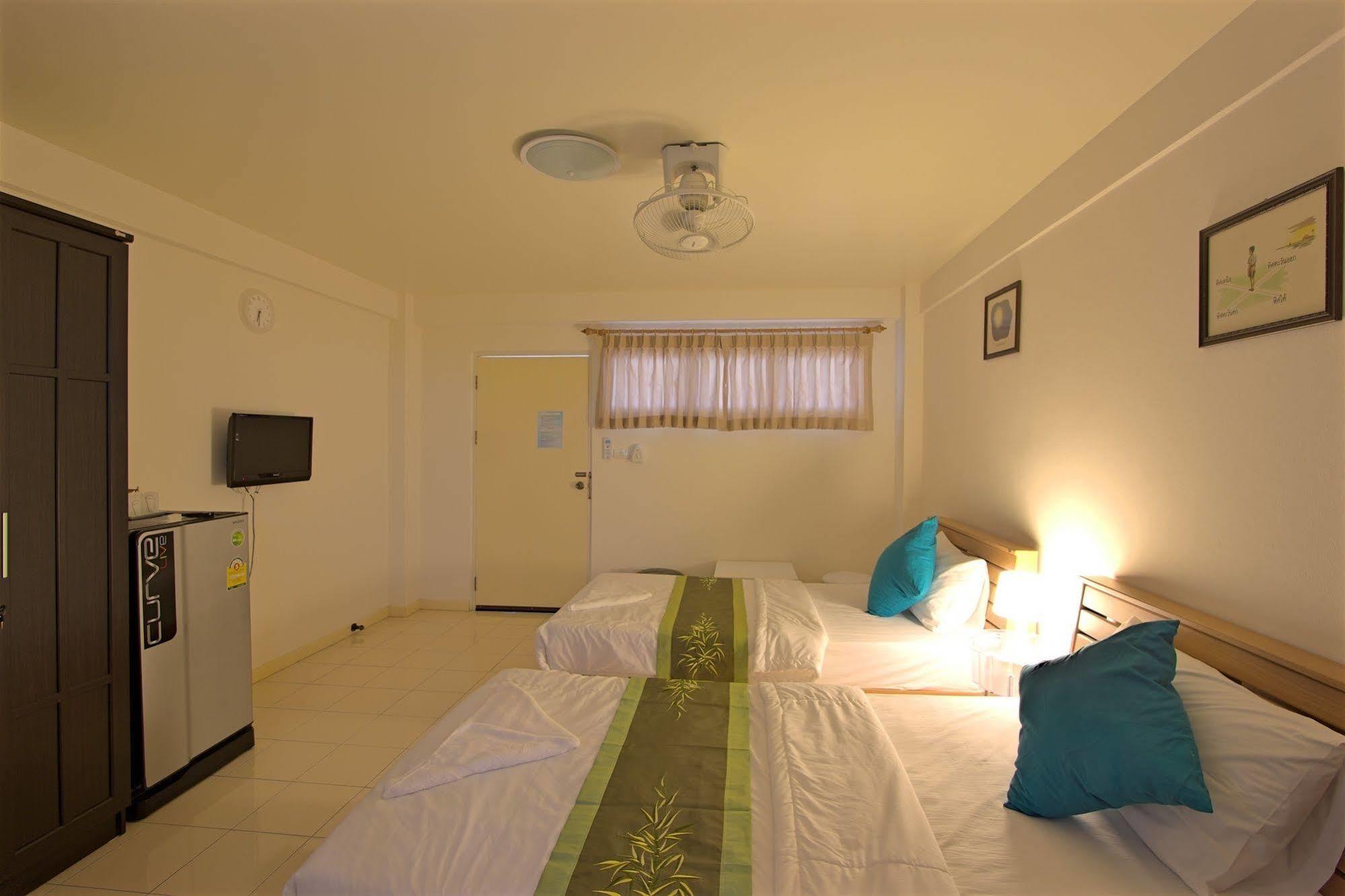 Charn Residence Bang Saen Exterior photo